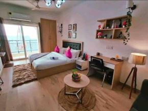 Sojourn Stays- Sun view Apartment